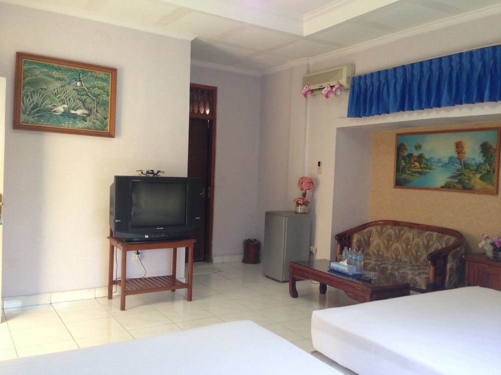 ג'ימבאראן Oyo 3134 Puri Tamu Hotel מראה חיצוני תמונה